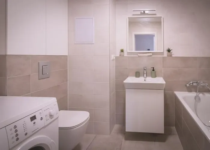 Novy Stylovy Byt, Blizko Letiska Apartmán