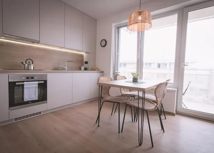 Novy Stylovy Byt, Blizko Letiska Apartmán Bratislava